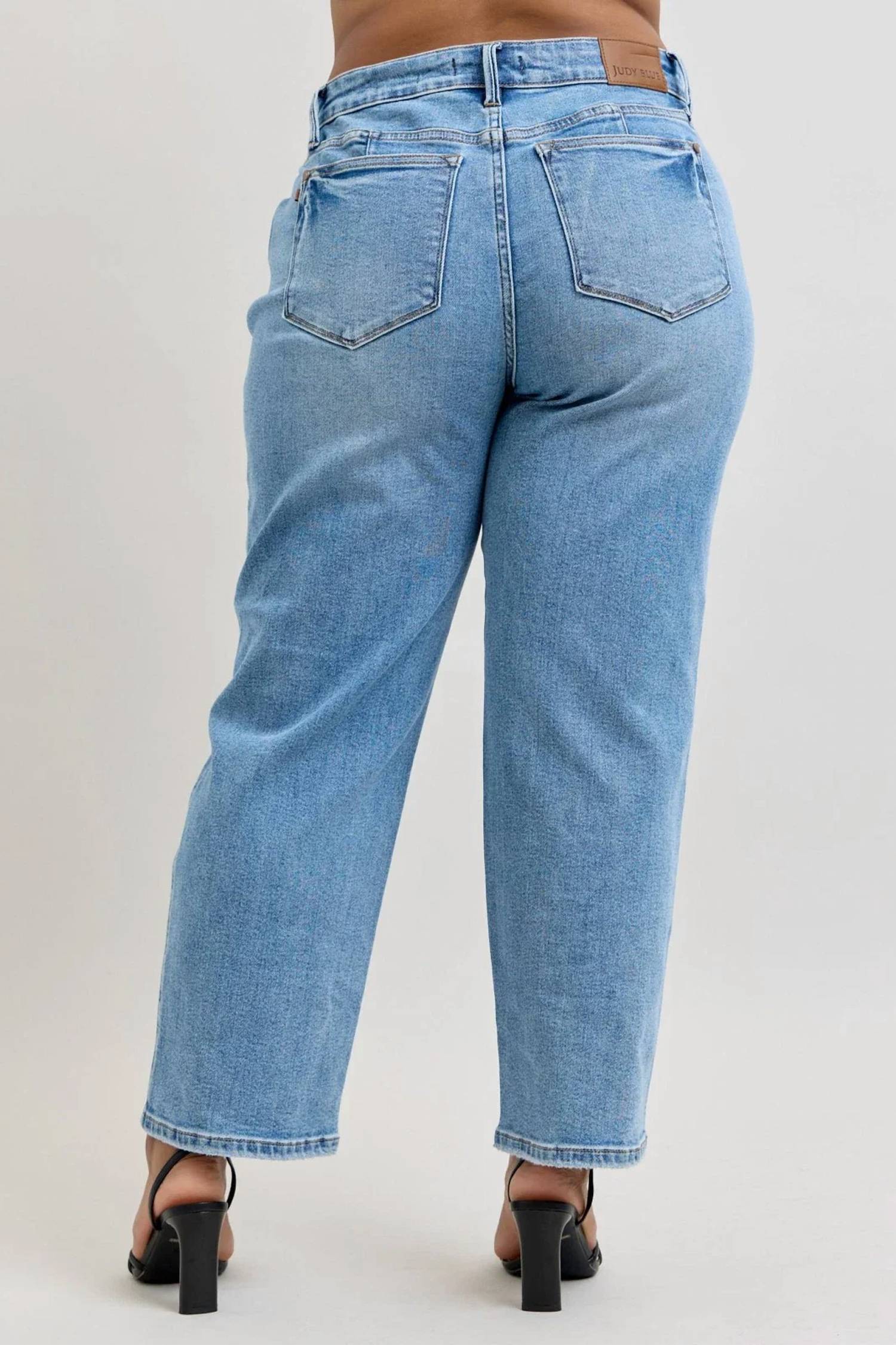 Judy Blue - Tummy Control Vintage Wash Straight Leg Jeans - Petite