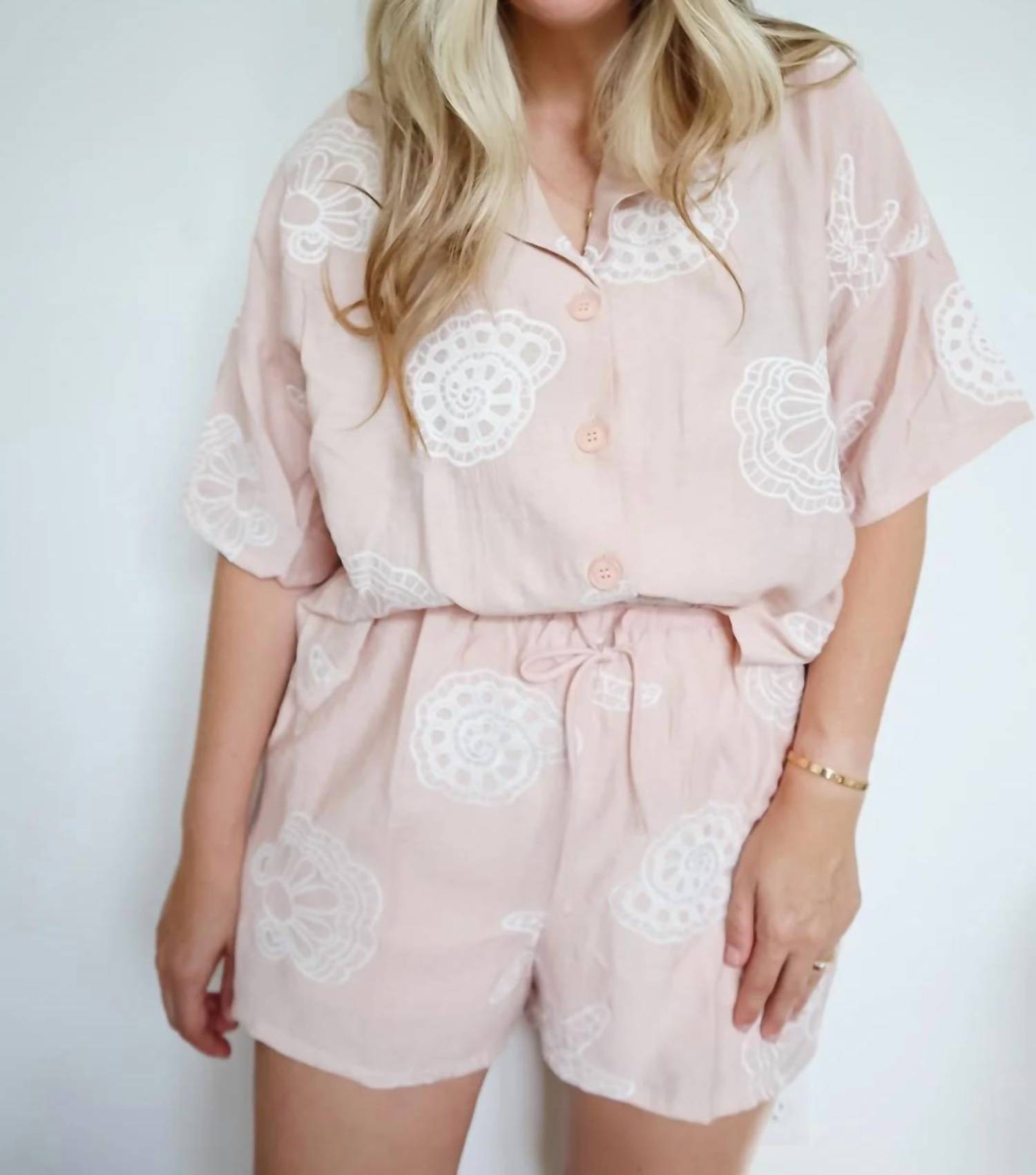 Lalavon - Madi Seaside Shell Embroidered Shorts Set