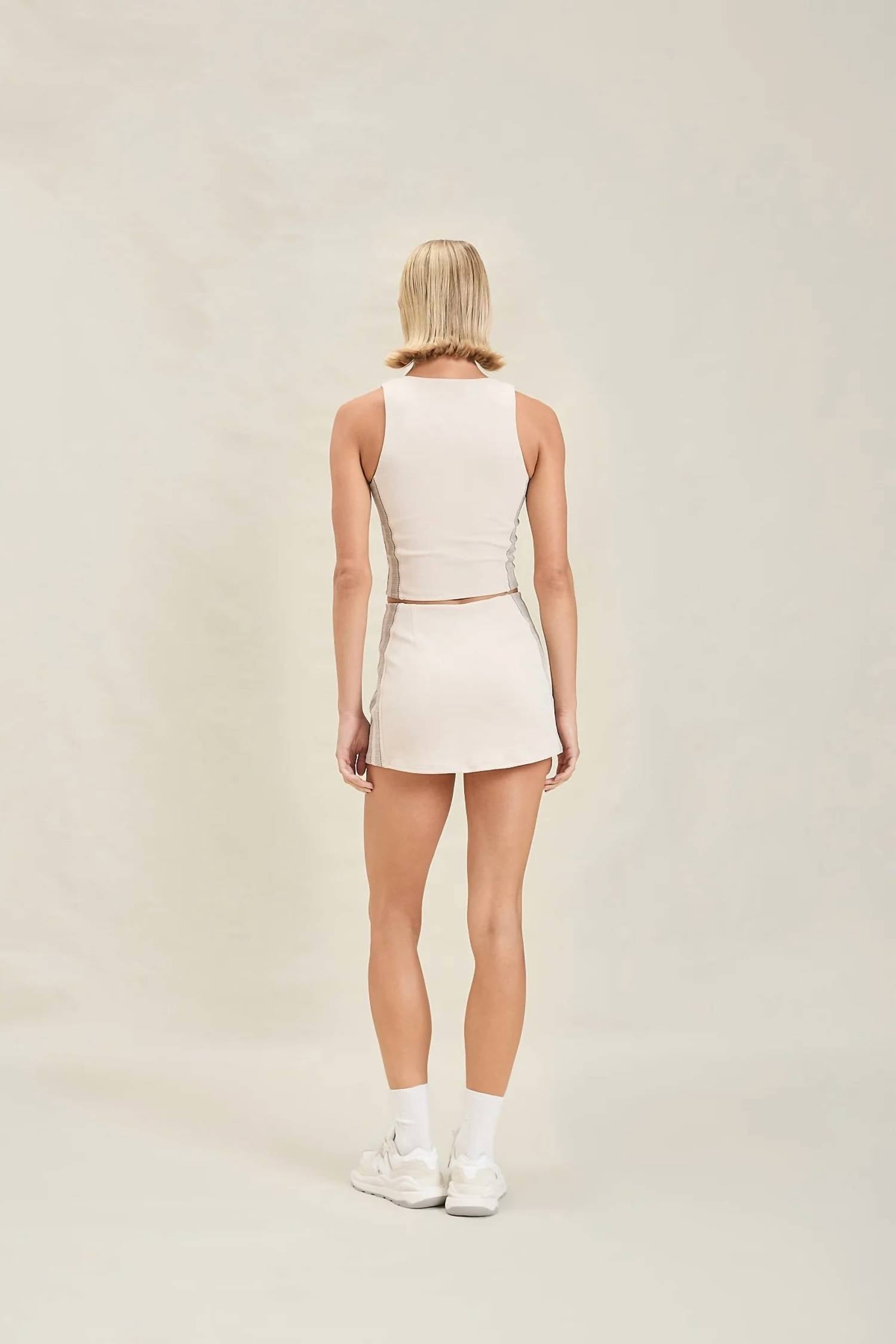 Devon Windsor - Finley Top