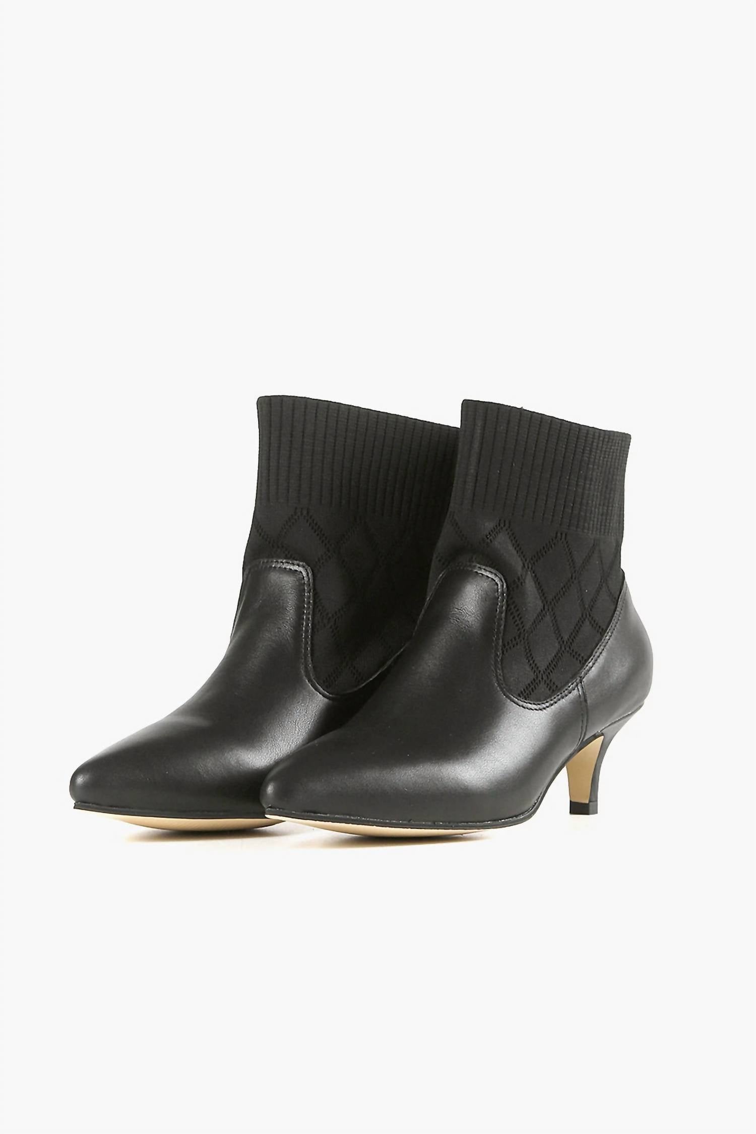 All Black - WOMEN ANKLE SOCK KITTEN HEEL