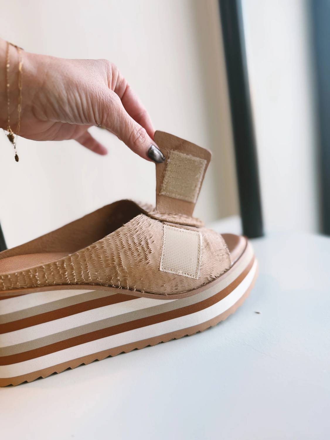 Antelope - Women's Padme Sculpted Platform Mule