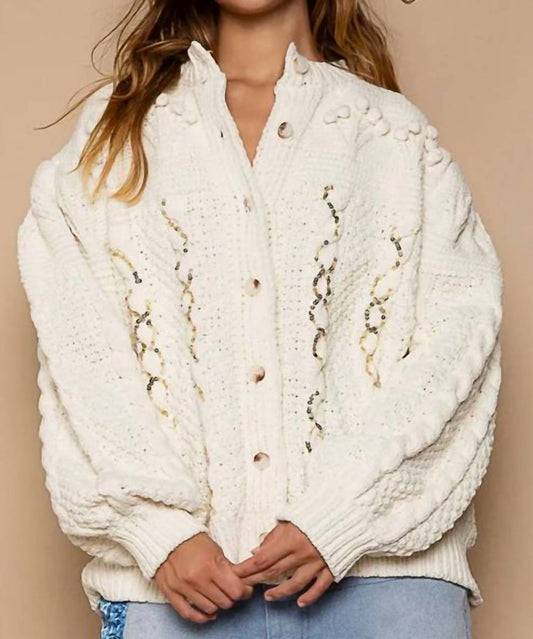 Pol - Cozy in Cable Cardigan