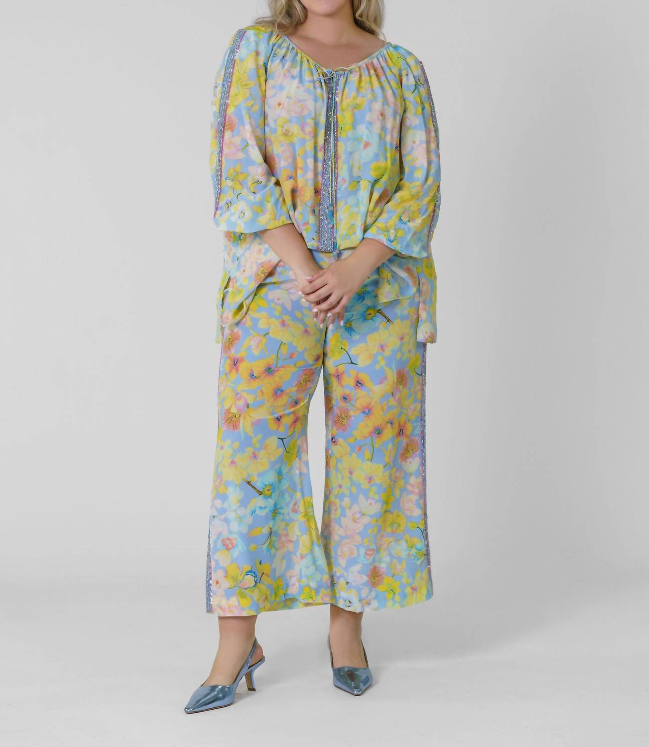 La Fuori - Orchid Bloom Embellished Pants - Plus Size