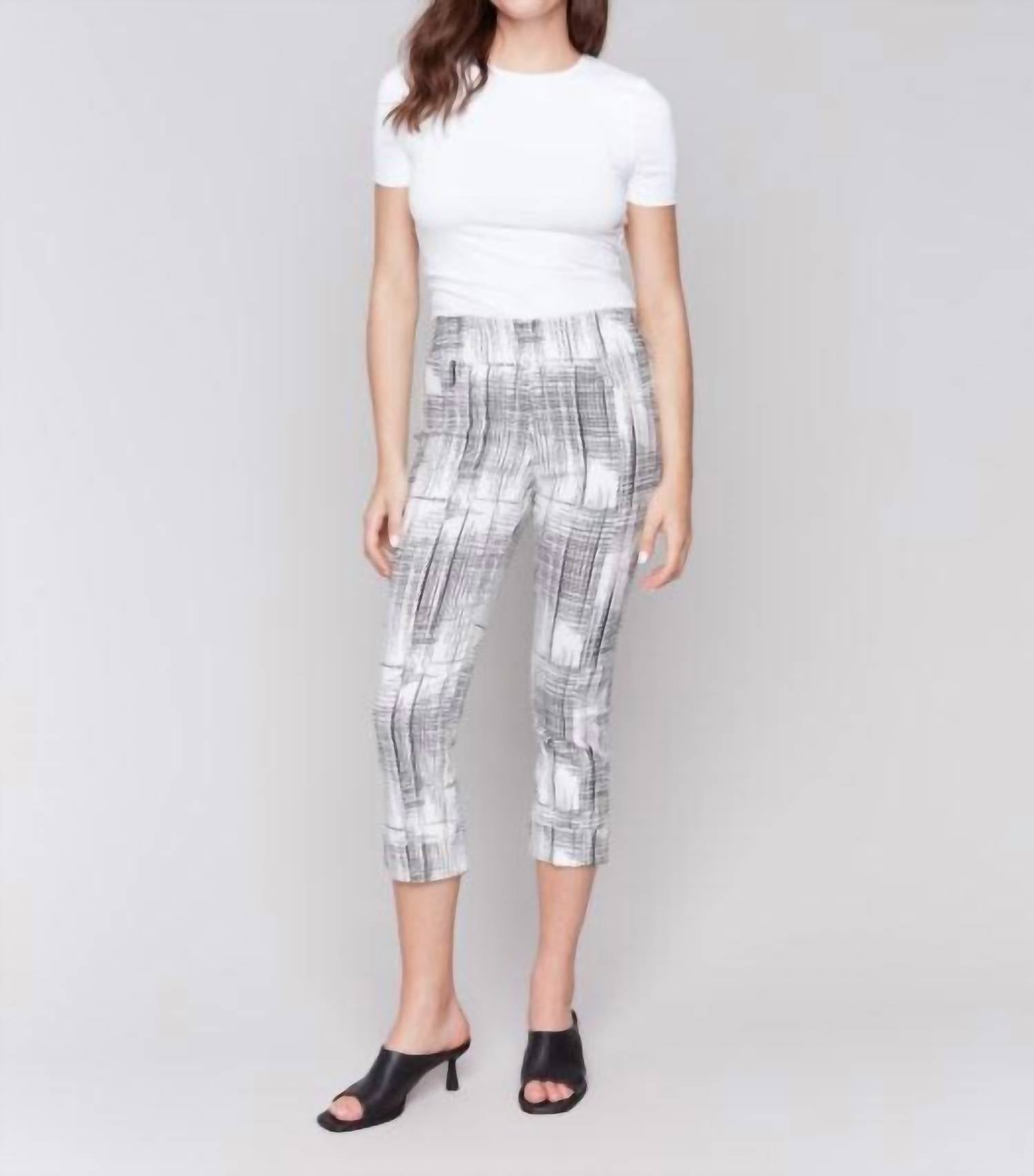 Charlie B - Geo Printed Pull On Capri Pant