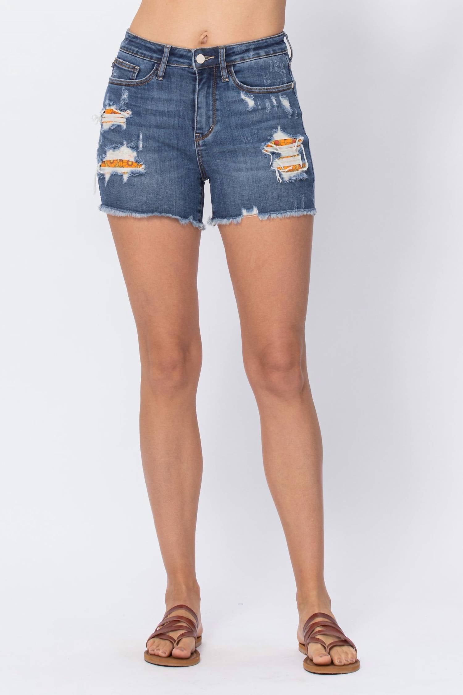Judy Blue - High Waisted Floral Printed Pocket Lining Shorts
