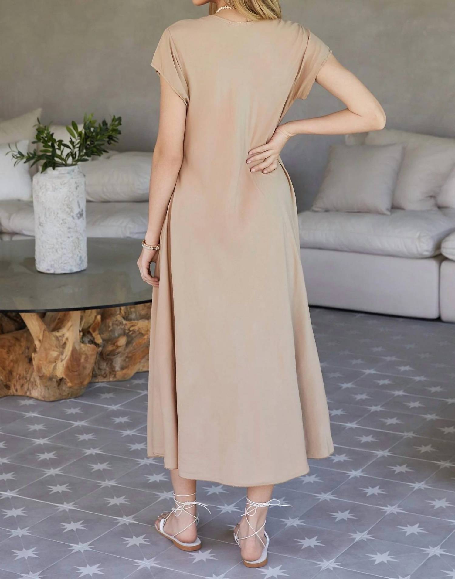 Milio Milano - The Italian Dress