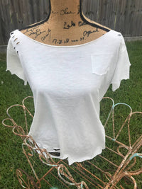 A Rare Bird - Women's Short Sleeve Ragged Tee