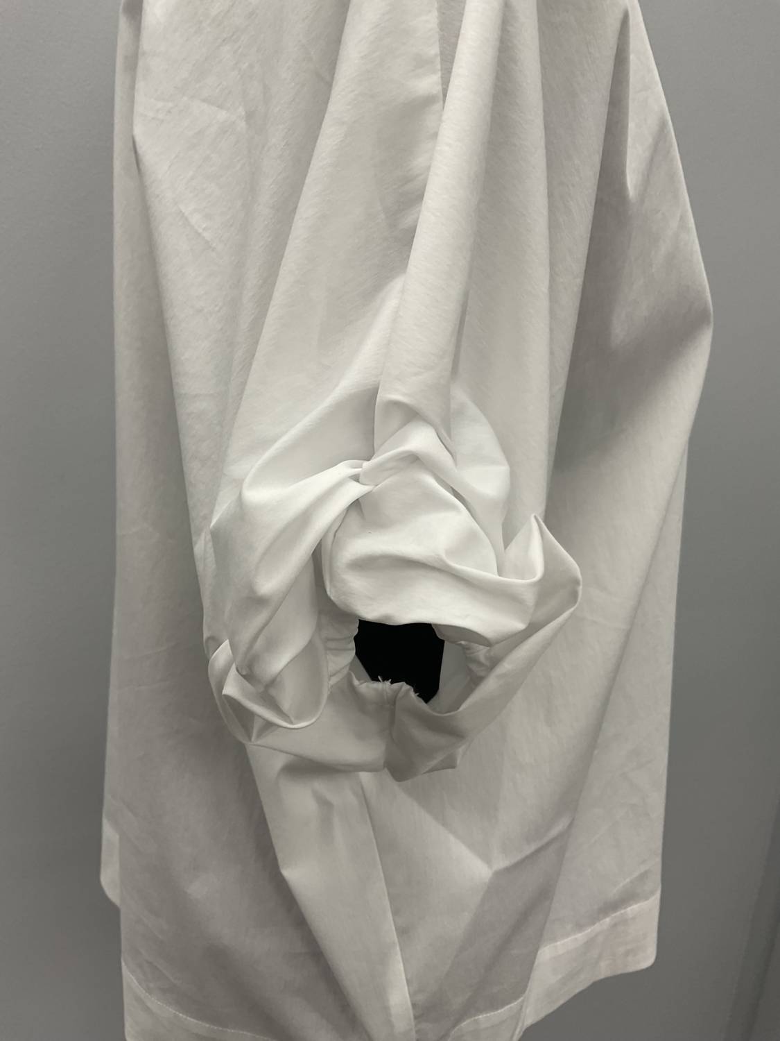 Hubert Gasser - WHITE RUCHED SLEEVE COTTON TOP