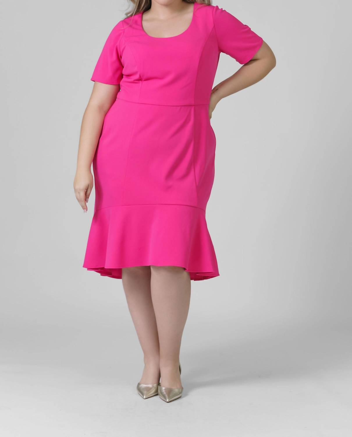 London Times - Elestria Scoop Neck Short Sleeve Midi Dress