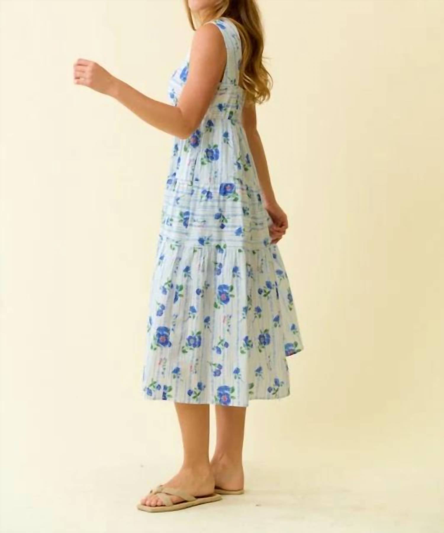 Doe And Rae - Floral Print Smocked Tiered Midi Dress