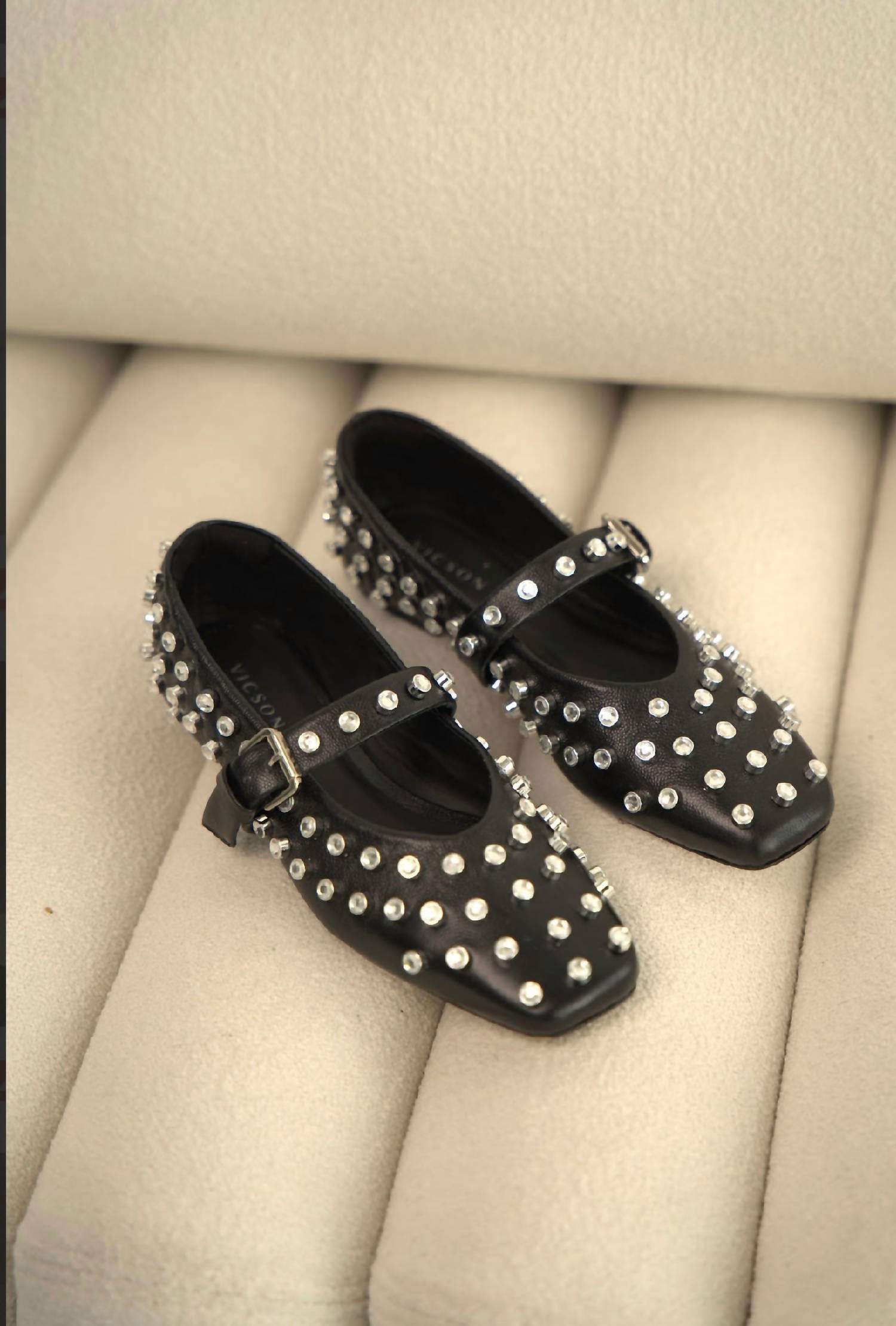 Vicson - Women's Maia Crystal Flats