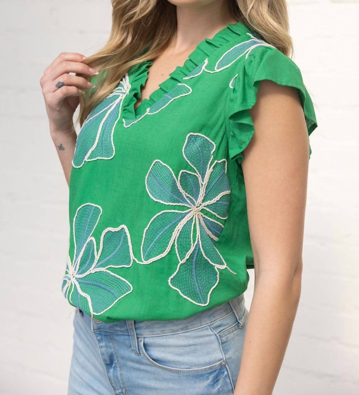Voy - Applique Floral Ruffle Top