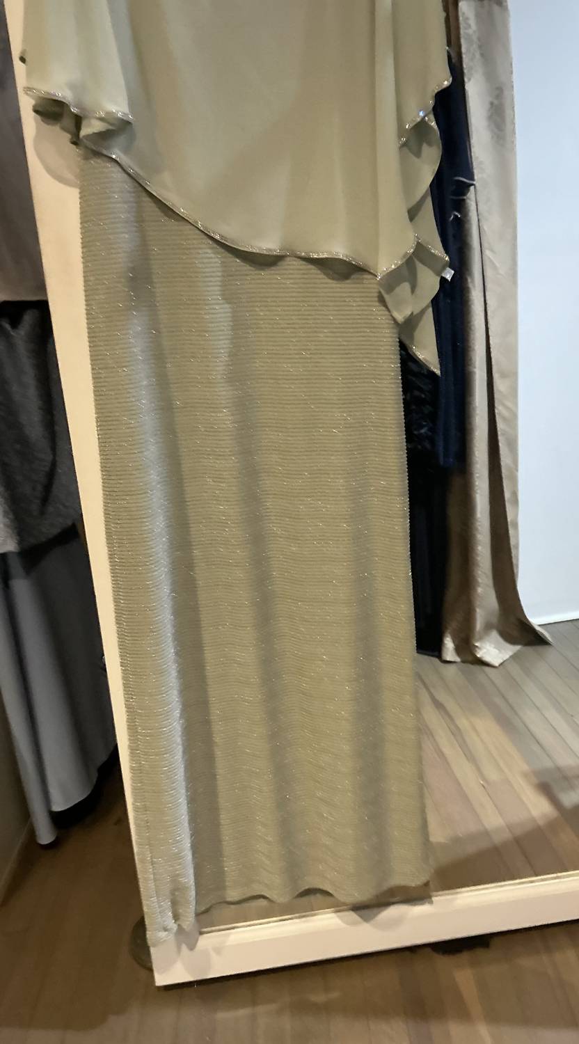 Frank Lyman - Women's Cape Gown