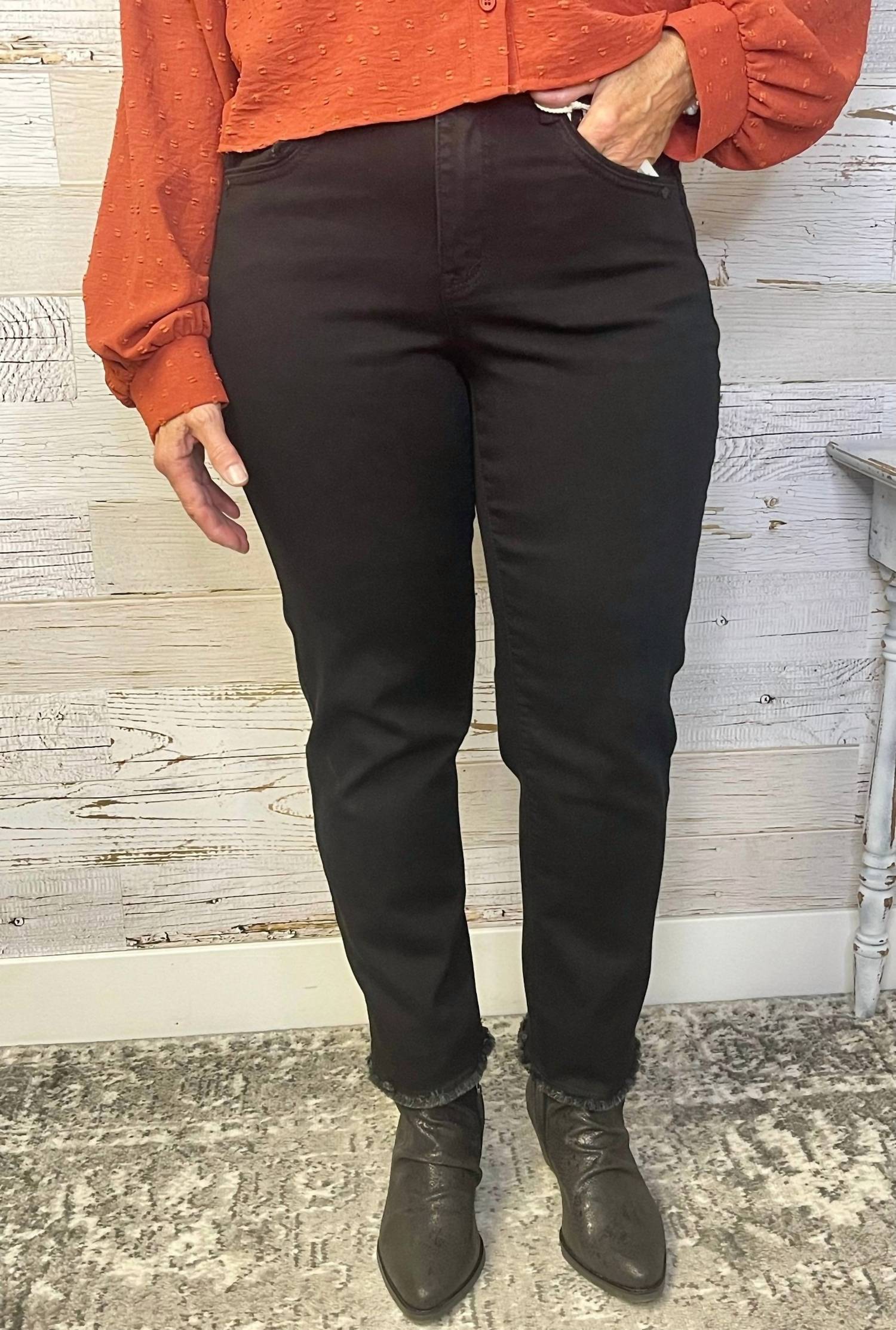 Democracy Ab Solution Slim Striaght Jeans in black - women's jeans