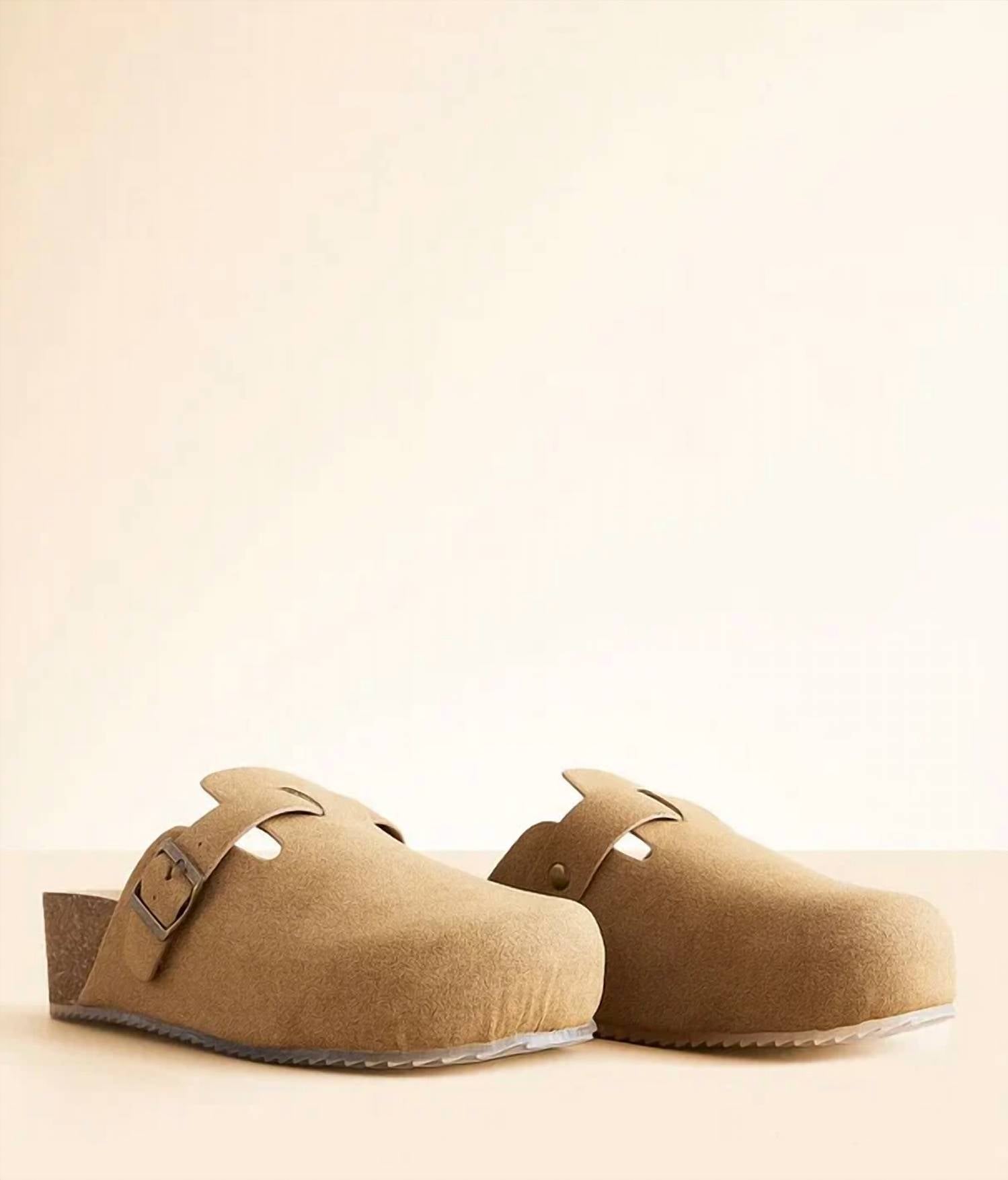 Mia - Women's Quest Clog