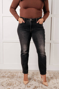 Judy Blue - Mid Rise Control Top Slim Jeans