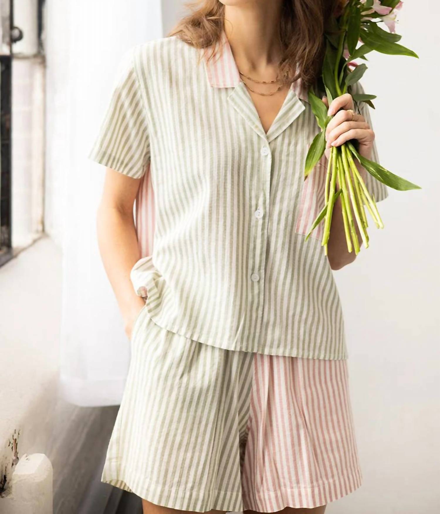 Salua - Cropped Button Down-high Waisted Color Block Shorties Set