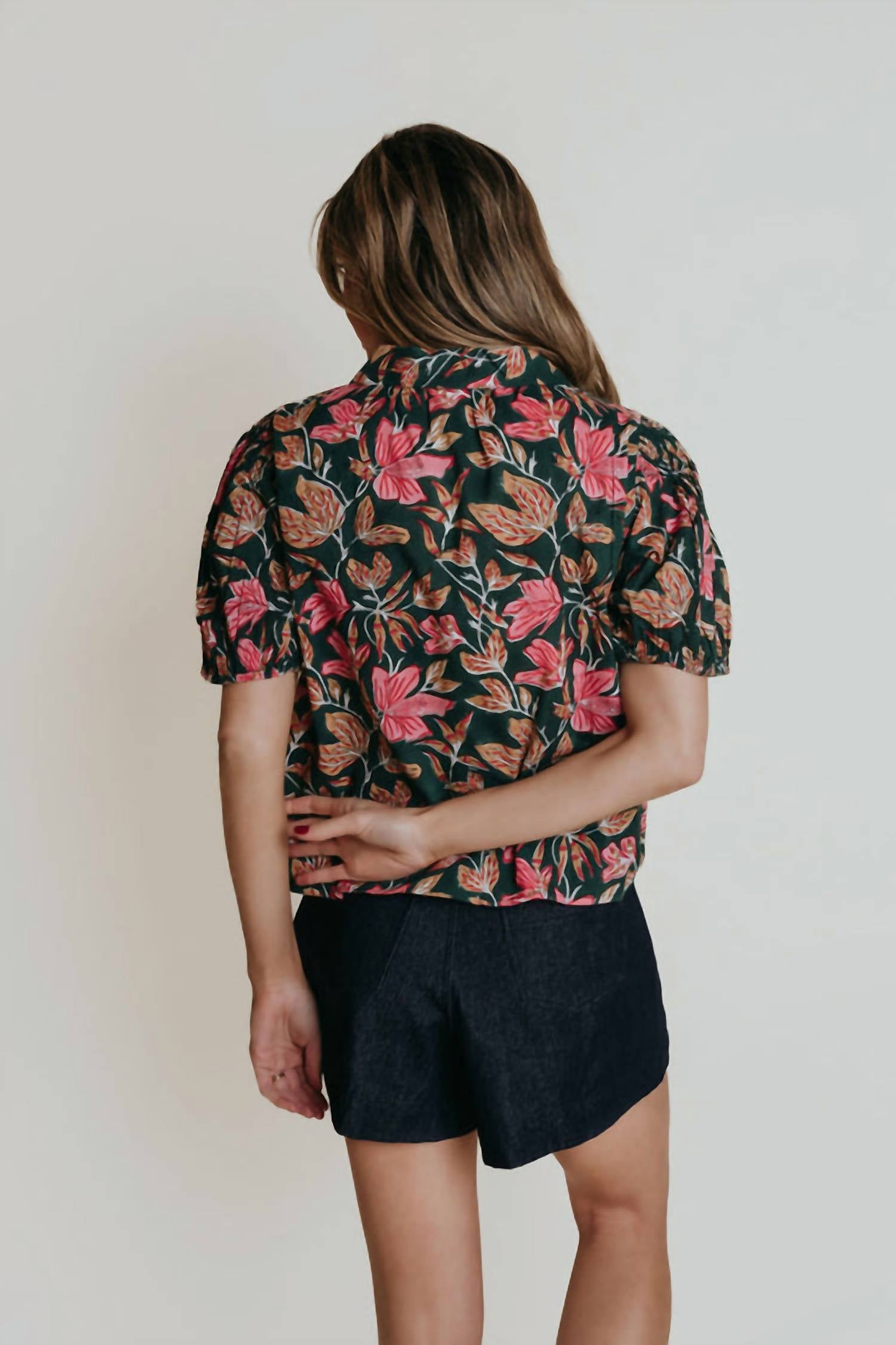 LAROQUE Nadia Top in lily - women's t-shirt - detail view