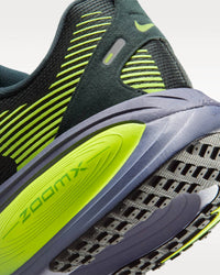 Nike - Men's Vomero 18 Road Running Shoes