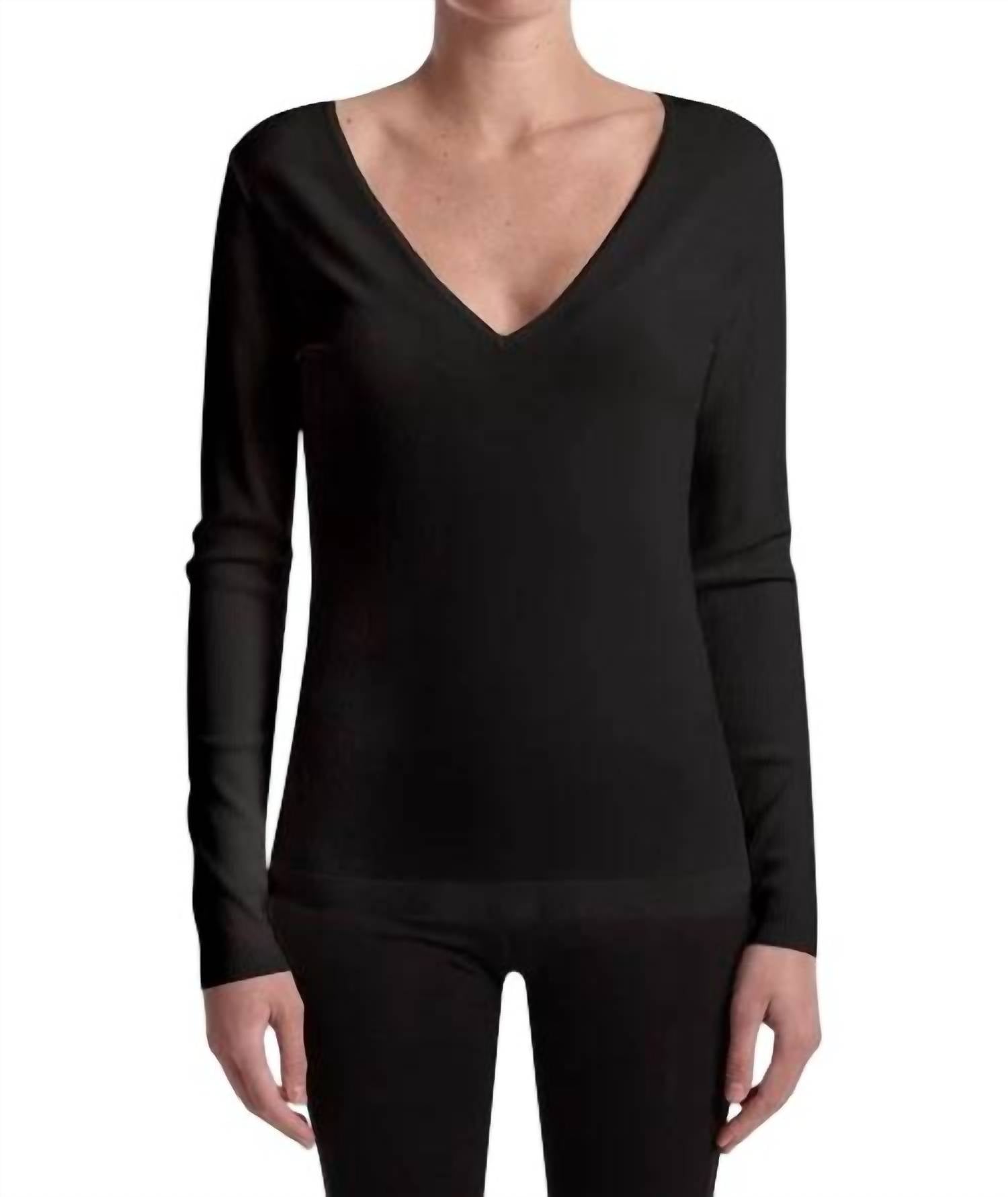 Capsule 121 - LOYALTY TOP