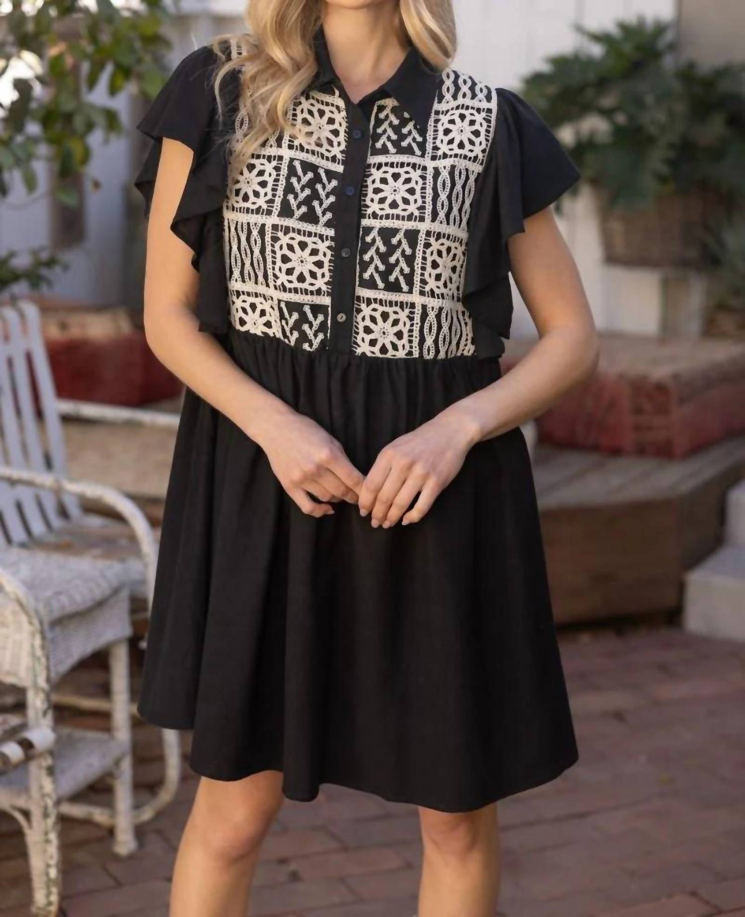 Voy - Ruffle Sleeve Dress