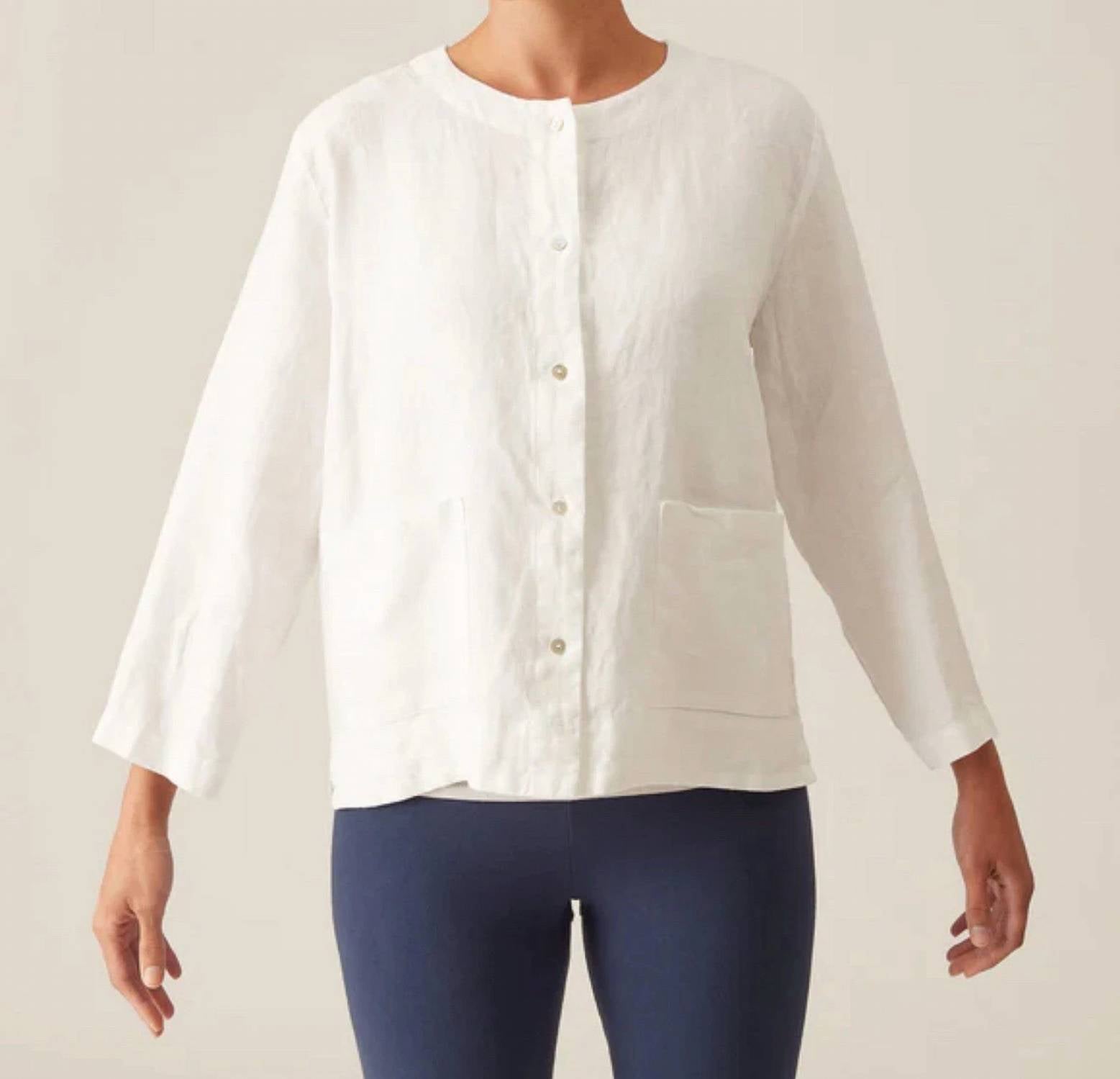 cut loose Linen Jacket in white - women's shirt
