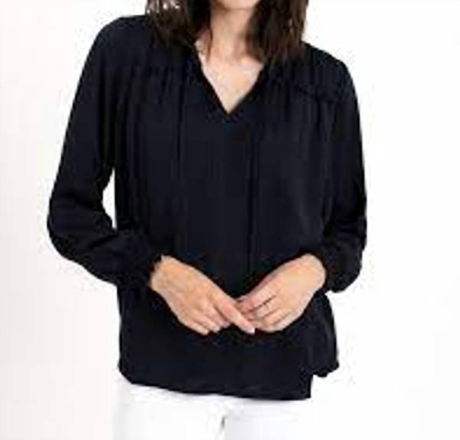 Renuar Long sleeve bouse in black - women's blouse