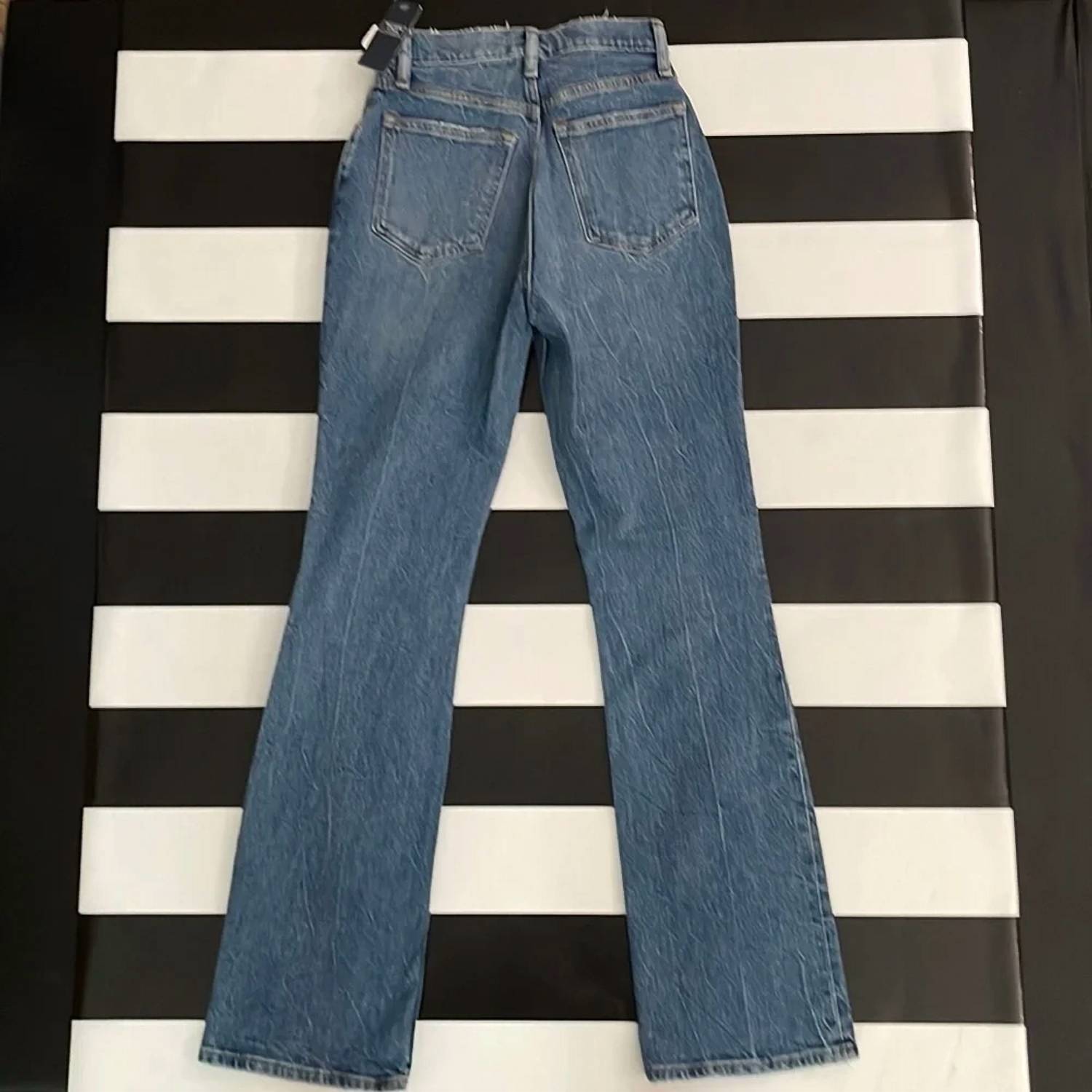 Abercrombie & Fitch - Ultra High Rise Vintage Flare Jeans