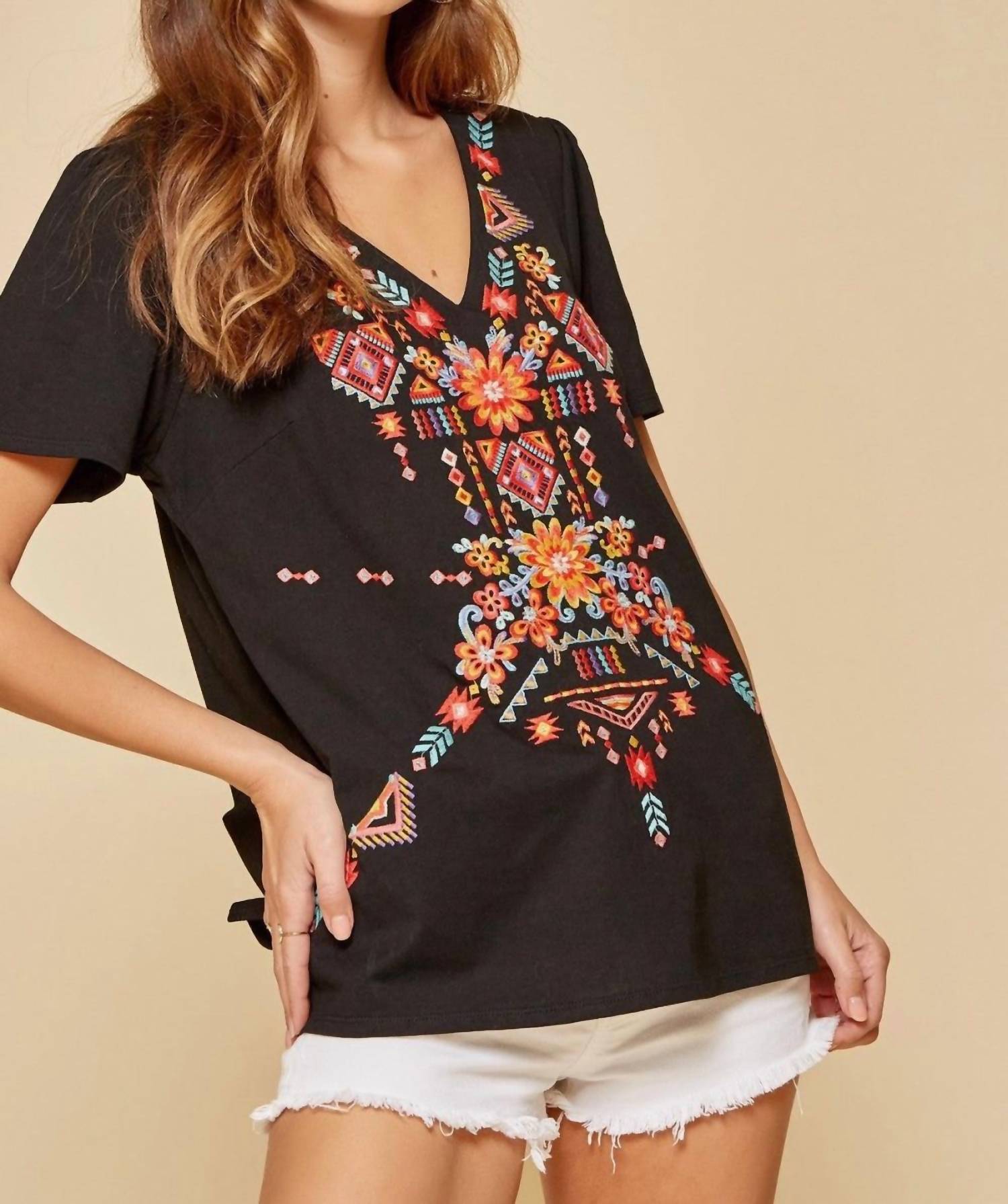 Andree By Unit - Geometric Embroidered Top