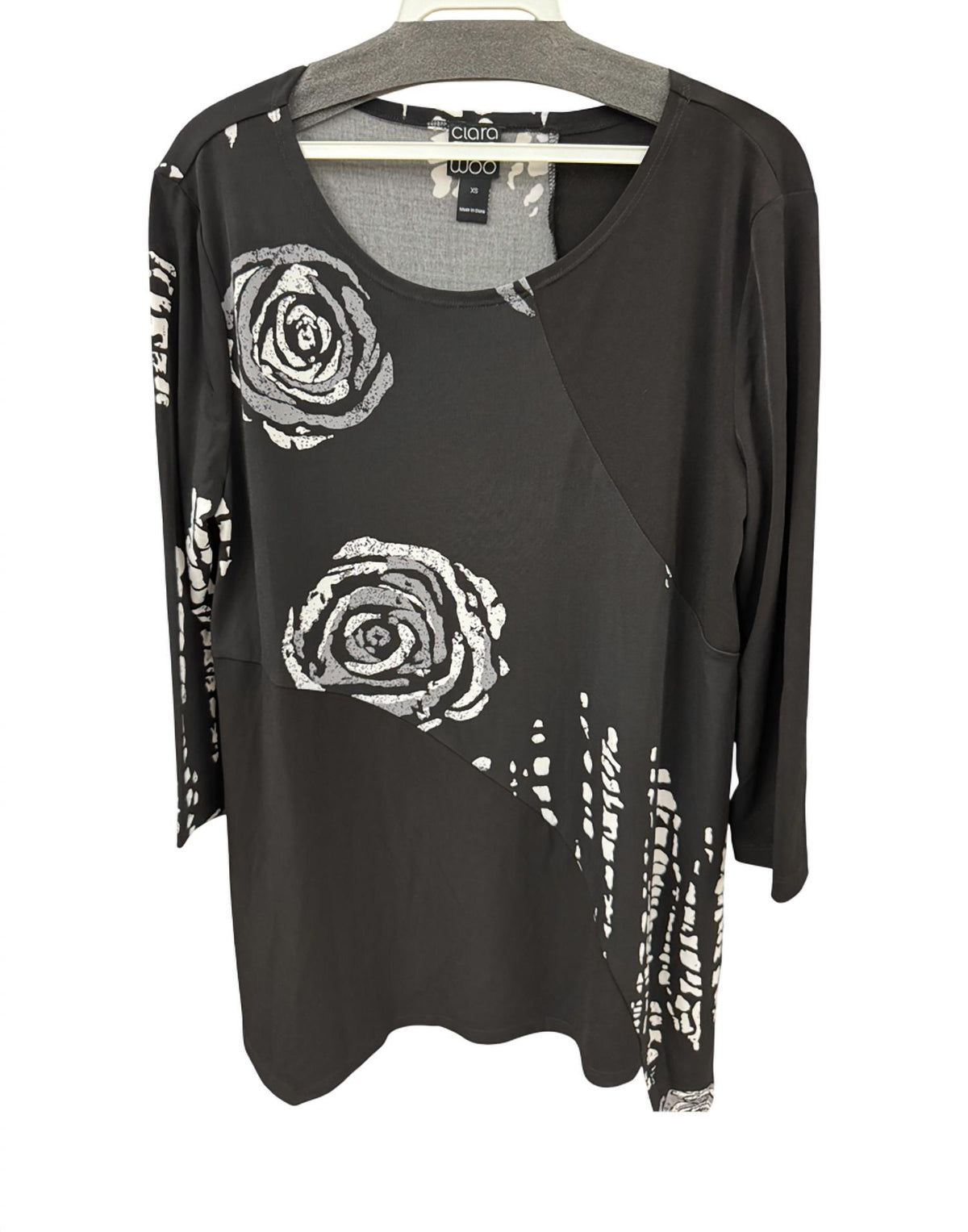 Clara Sun Woo - Women's Rose Print 3/4 Sleeve Tunic