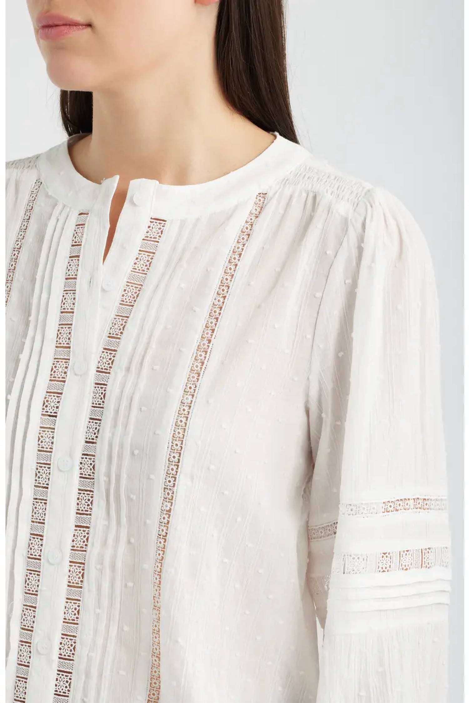 Zoe And Claire - Kathryn Line Lace Blouse