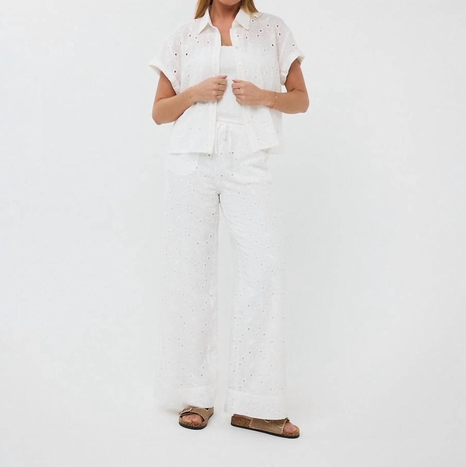 Esqualo - Flower Embroidery Blouse