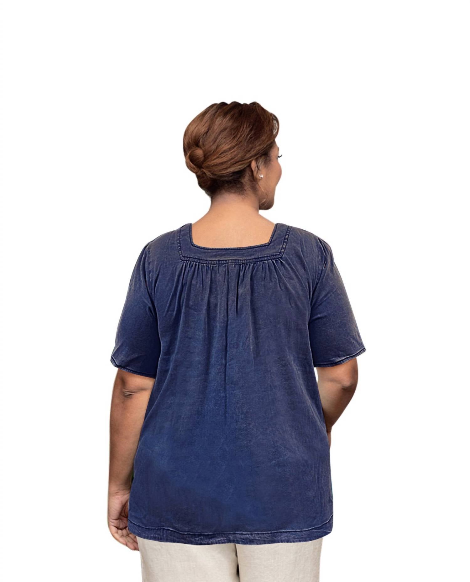 On The Plus Side - Chambray Short Sleeve Pop Over Top - Plus
