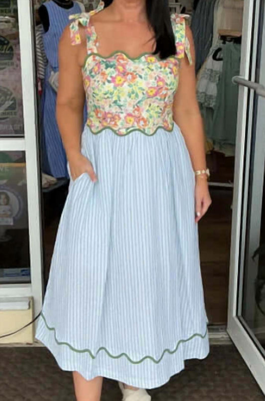 &Merci - Floral & Seersucker With Scallop Trim Midi Dress