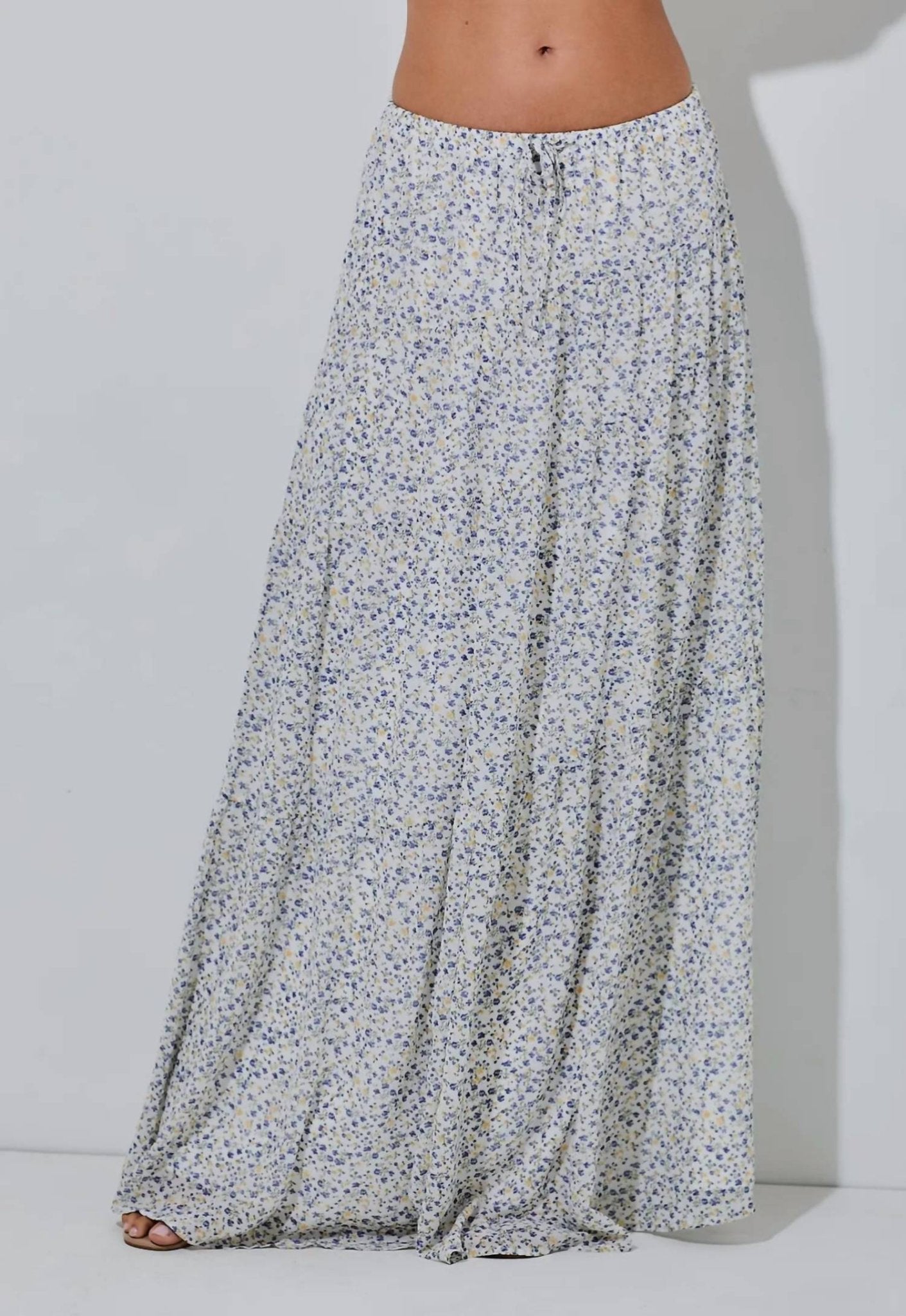Baevely By Wellmade - Ditsy Floral Maxi Skirt - blue - clothing - floral