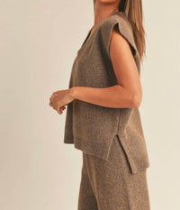Miou Muse - Sweater Vest Set