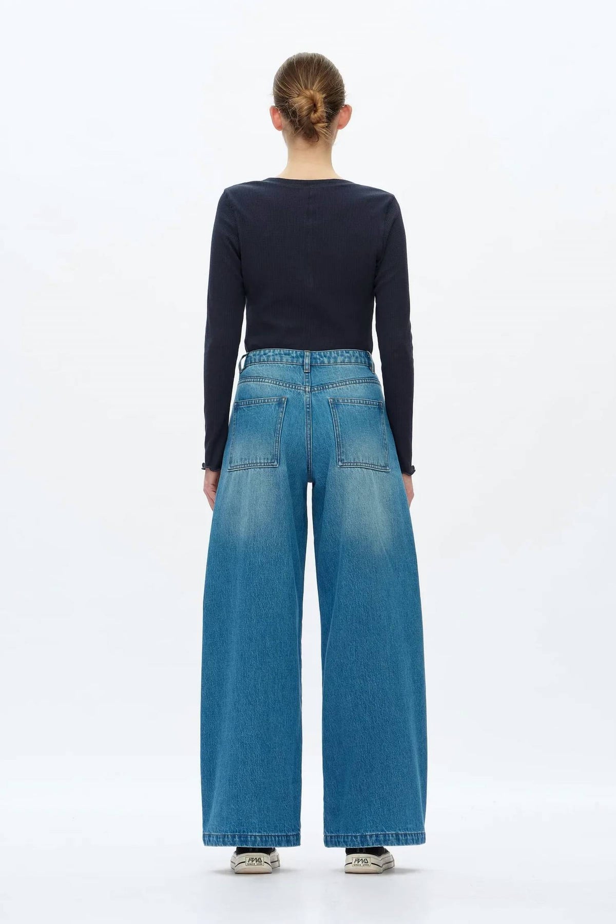 Bayeas - Wide Leg Curve Embossed Floral Jeans