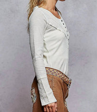 Pol - Desiree V-neck Top