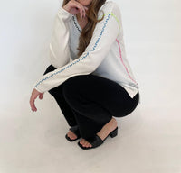 Pure Amici - Mona Stitch V-neck Sweater