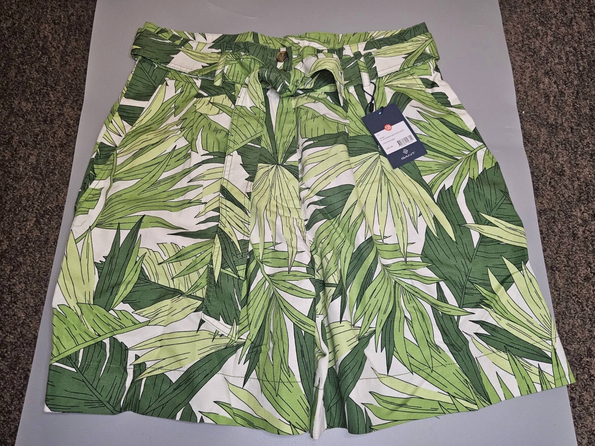 Gant - Women's Palm Cotton Shorts