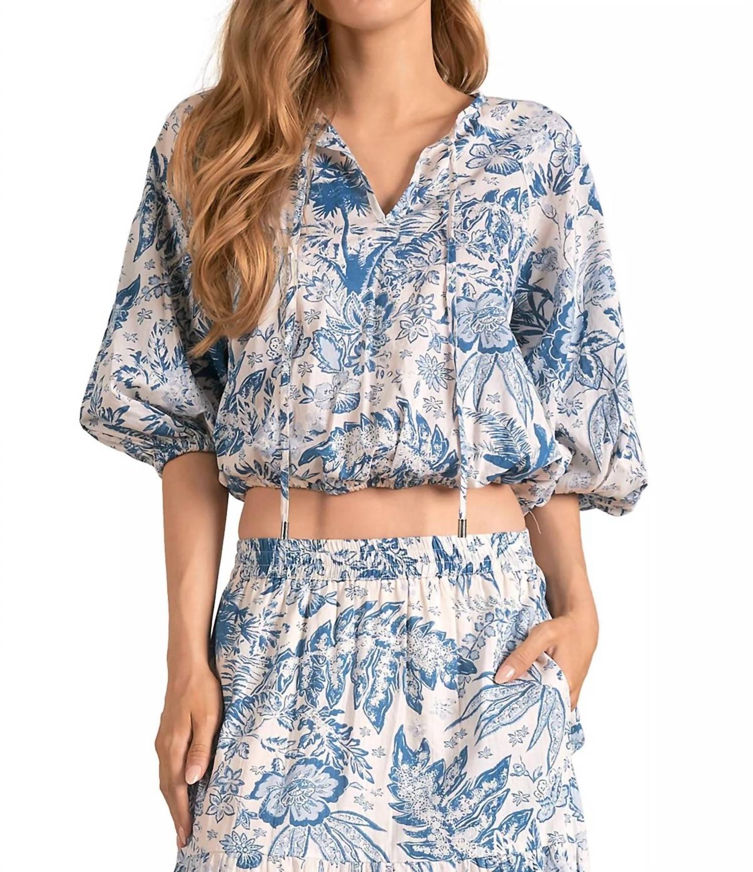 ELAN Puff Sleeve Crop Top in blue leafy flower - women's shirt