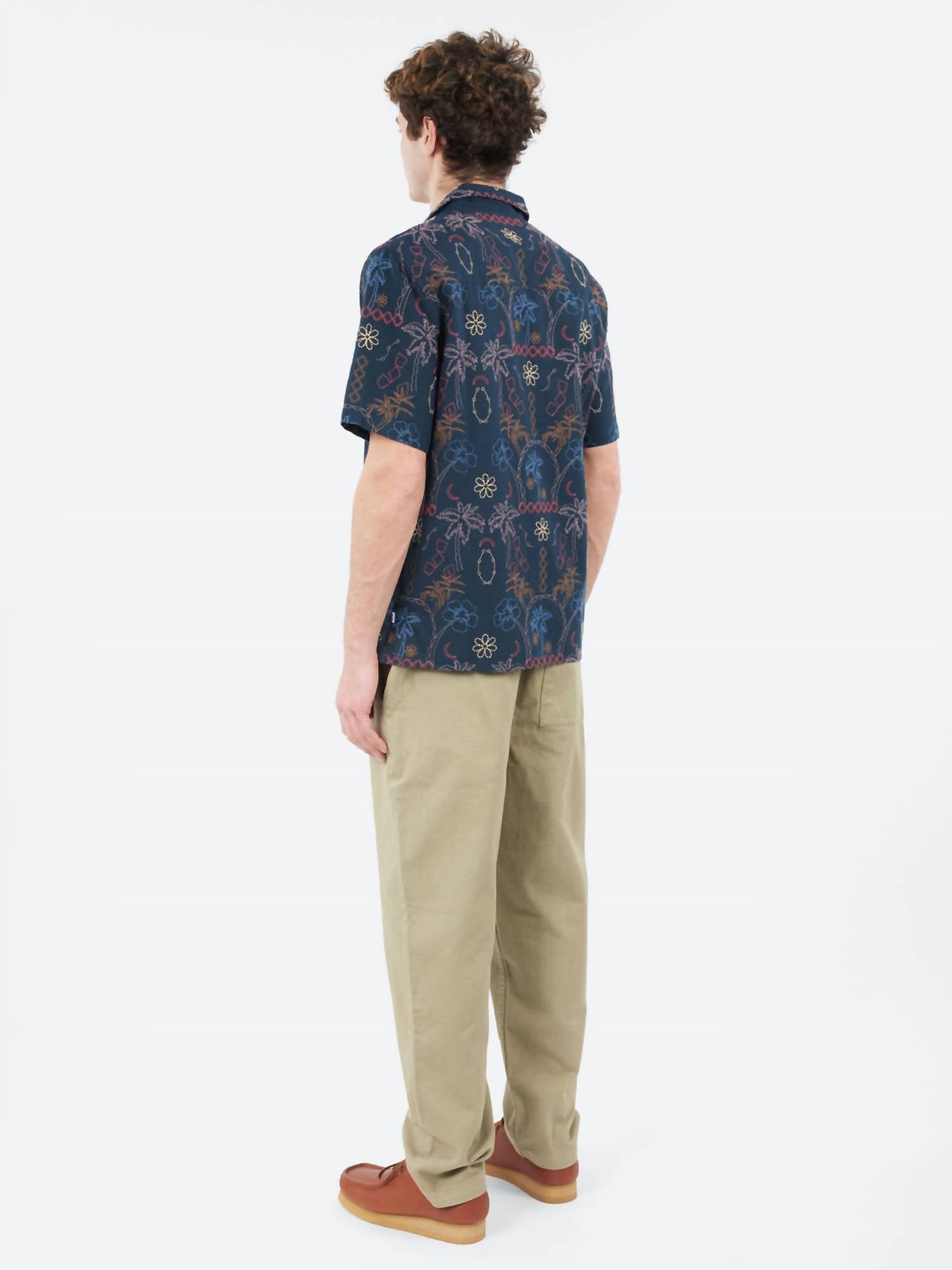 Wax London Didcot Short Sleeve Shirt in navy - men's t-shirt - detail view