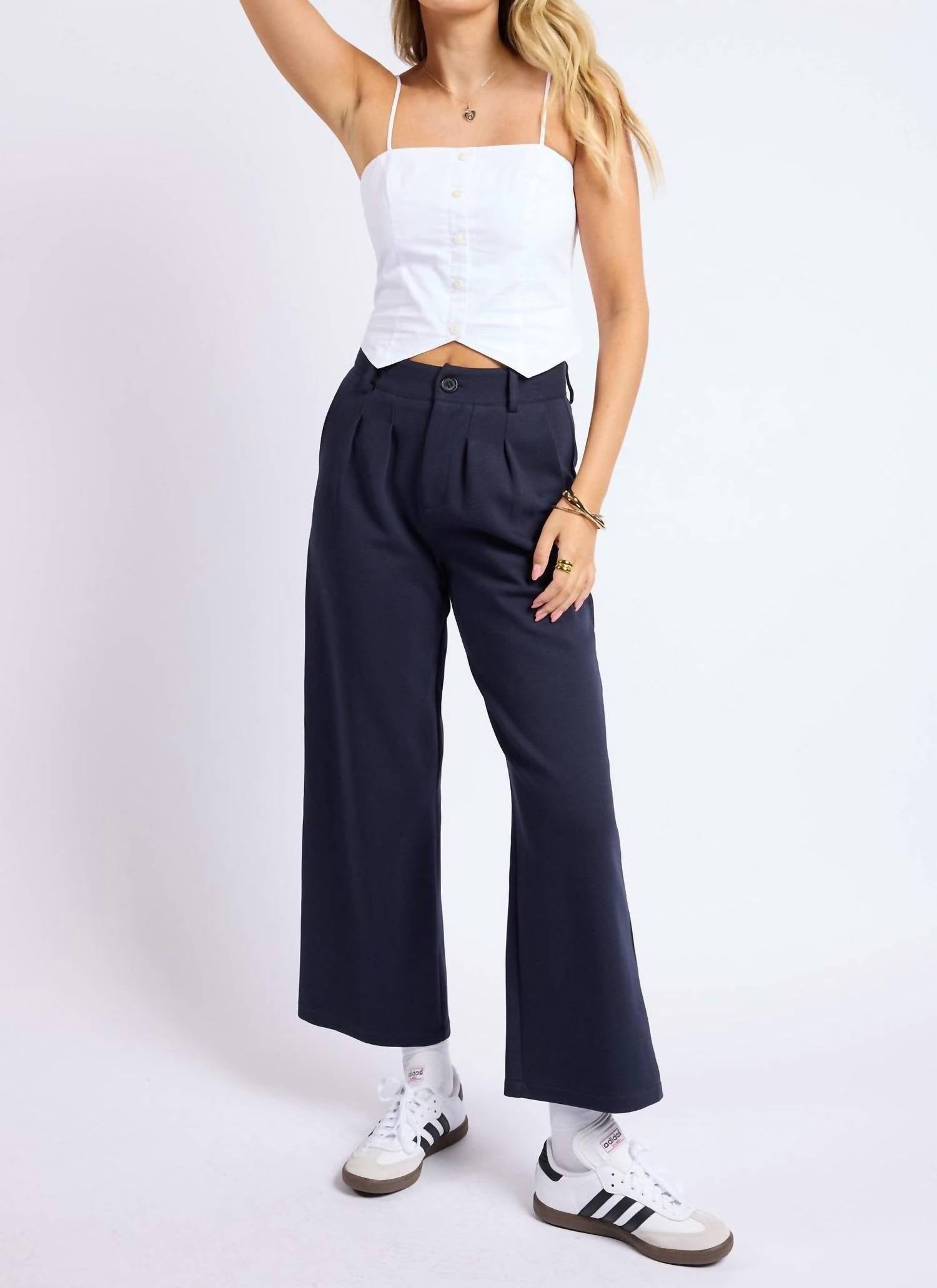 Sage The Label - Rowena Sleeveless Buttoned Fitted Crop Top