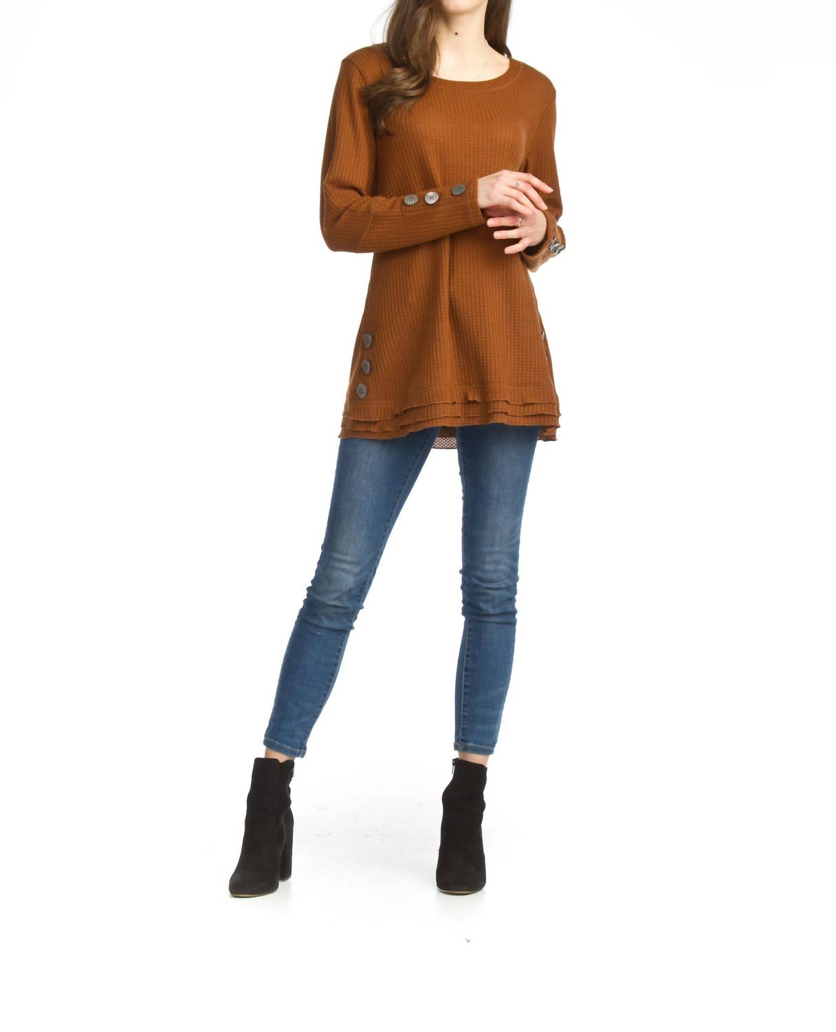 Papillon - Waffle Top With Button Detail
