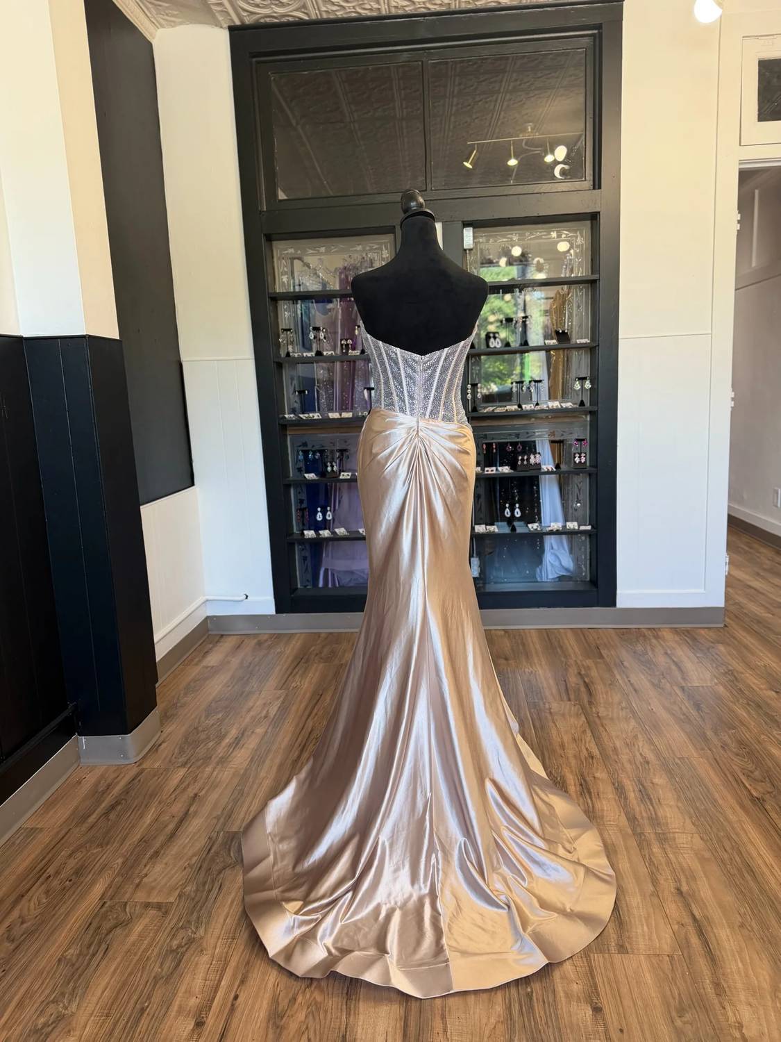 Sherri Hill - Women's Strapless Sweetheart Dress