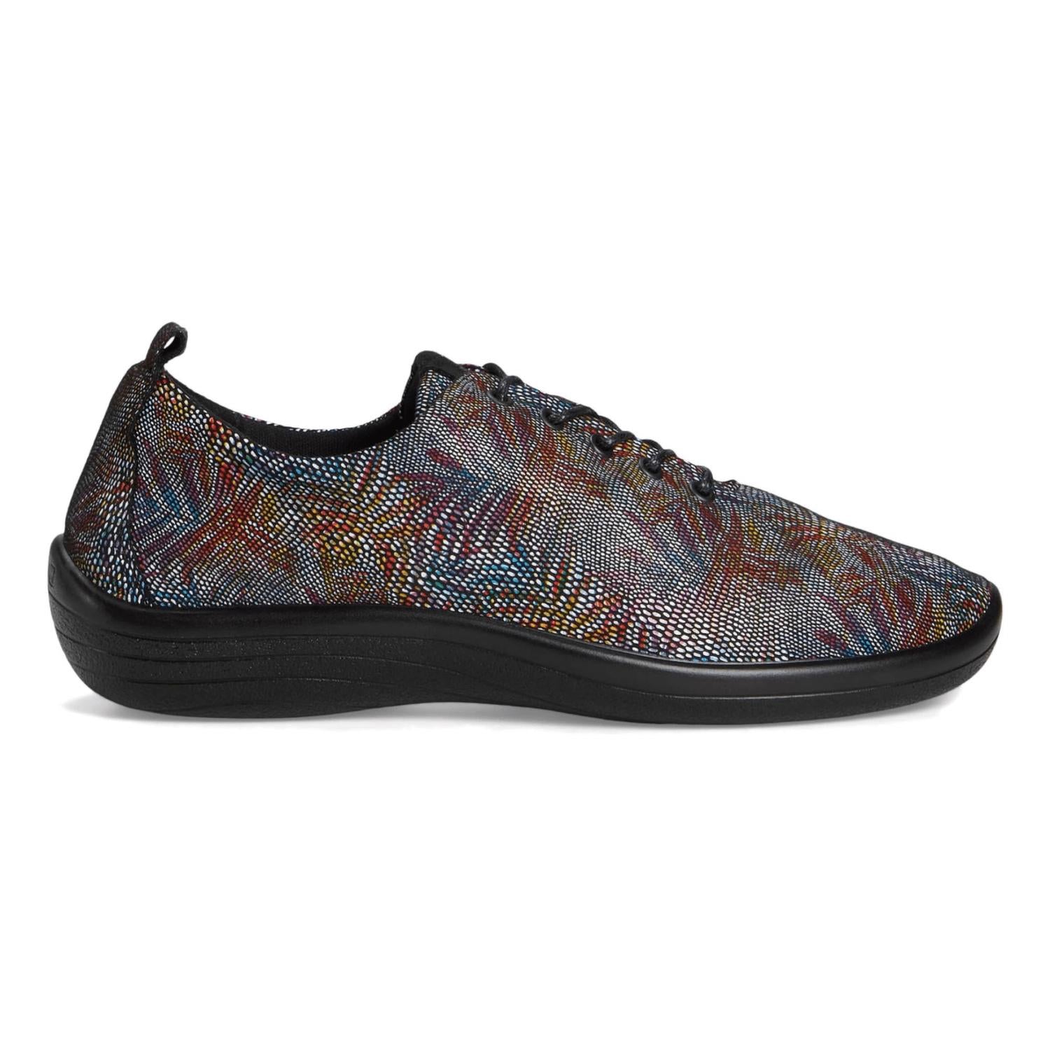 ARCOPEDICO Women’s Lanin Travel Shoes in black palm - women's sneaker