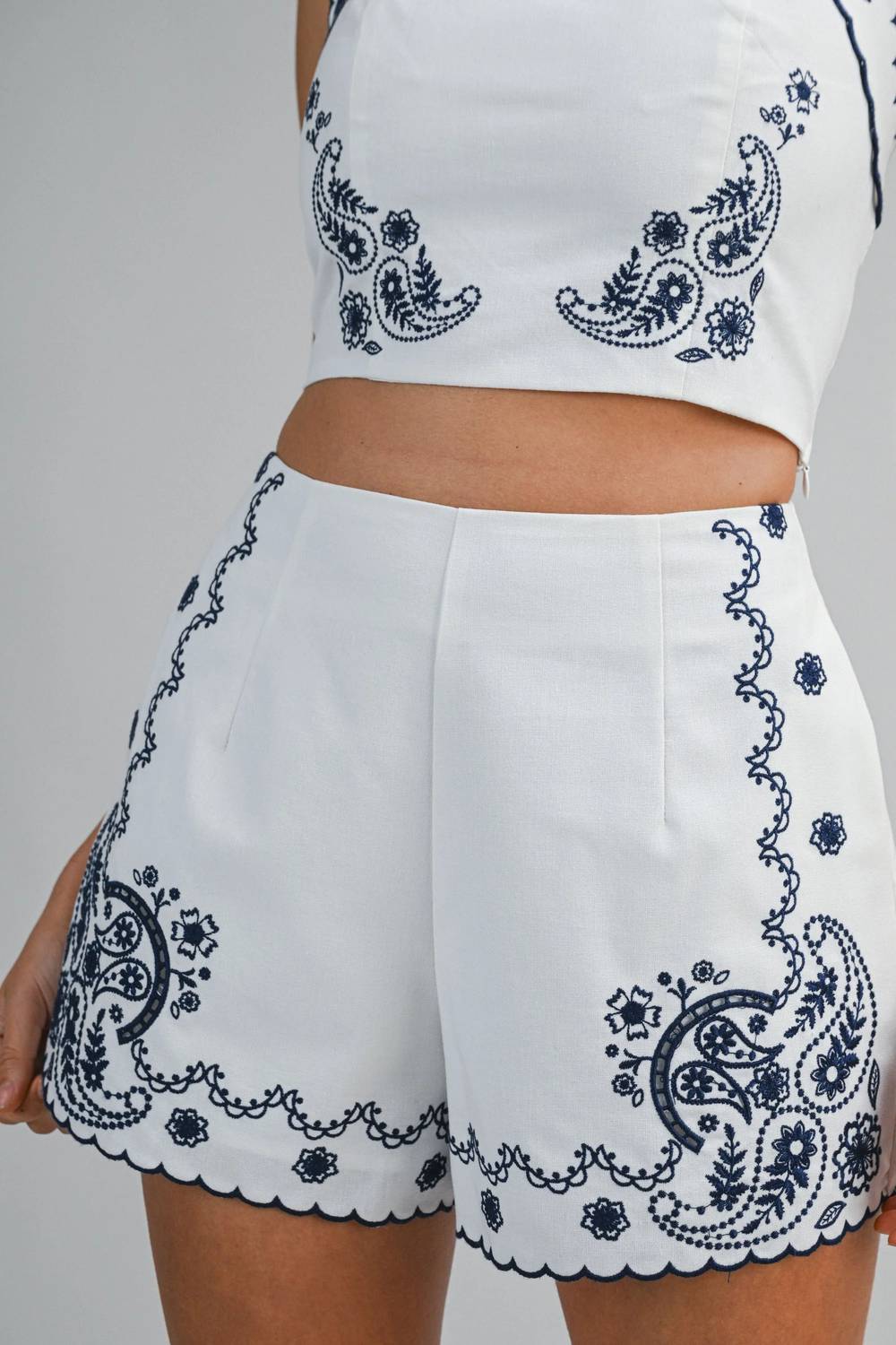 Mable - Ava Paisley Embroidery Halter Top