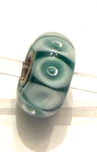 Trollbeads Women's Universal Charm Bead in unique green white with bubbles - women's item
