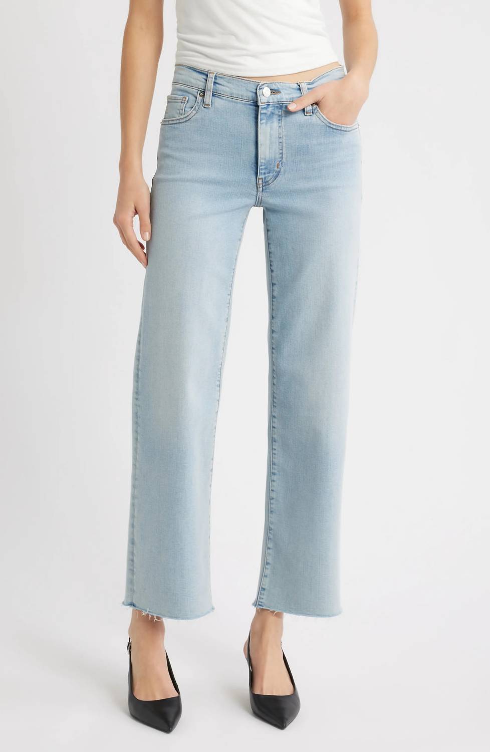 Frame - Mellow Frayed Ankle Straight Leg Jeans