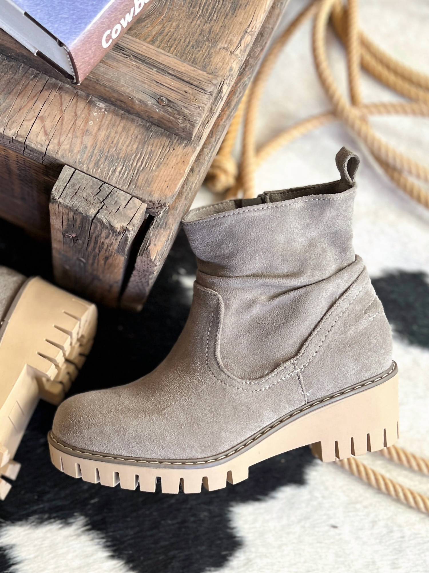 Very G - Women's Dashing Boots